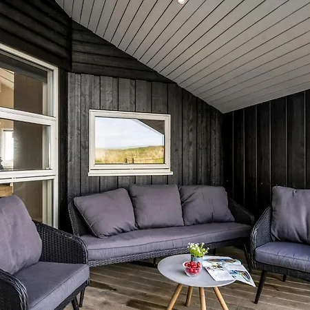 Nice Home In Ringkobing With Sauna