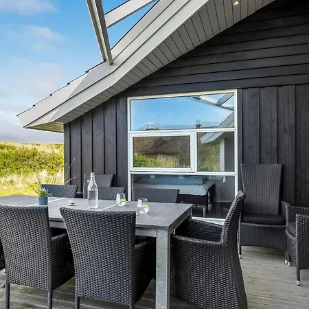 Casa de Férias Nice Home In Ringkobing With Sauna Ringkøbing