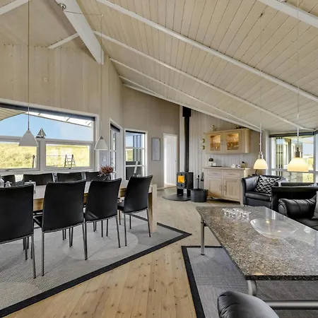 Nice Home In Ringkobing With Sauna *